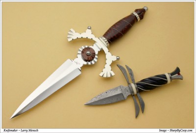 Mensch-2daggers-web.jpg